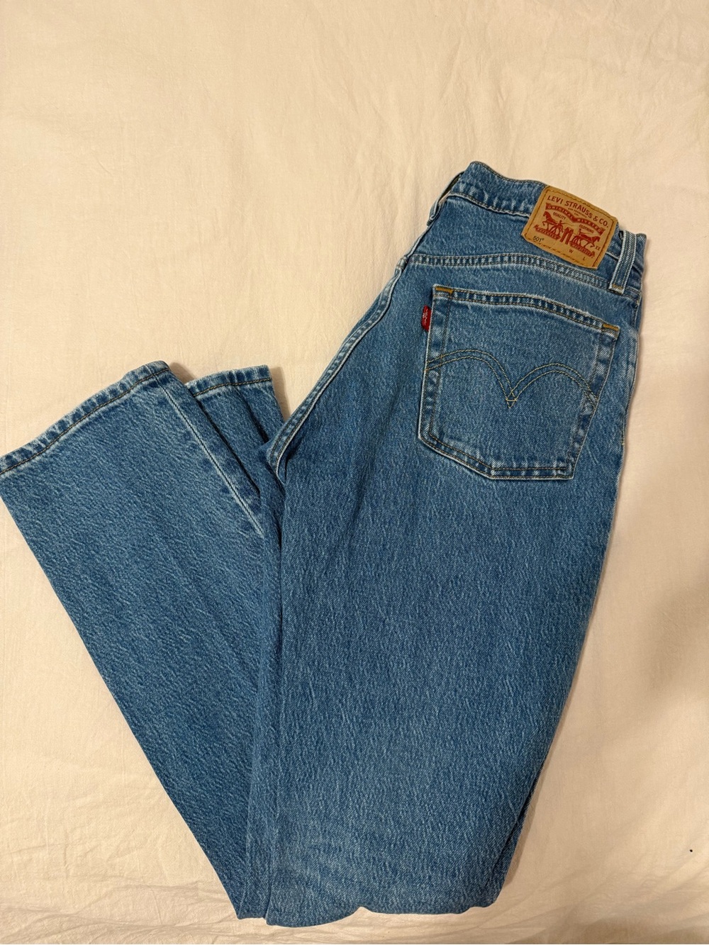 Levi's Women's Classic Straight-Leg Blue Jeans